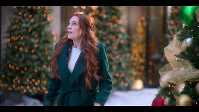 Click to view full size image
==============
Falling_For_Christmas_2022_1080p_LLP_012595.jpg Falling_For_Christmas_2022_1080p_LLP_012595.jpg