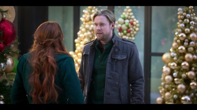 Click to view full size image
==============
Falling_For_Christmas_2022_1080p_LLP_012626.jpg Falling_For_Christmas_2022_1080p_LLP_012626.jpg