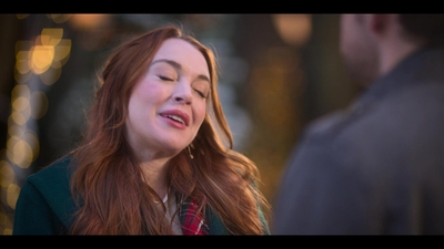 Falling_For_Christmas_2022_1080p_LLP_012699.jpg