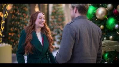 Click to view full size image
==============
Falling_For_Christmas_2022_1080p_LLP_012762.jpg Falling_For_Christmas_2022_1080p_LLP_012762.jpg