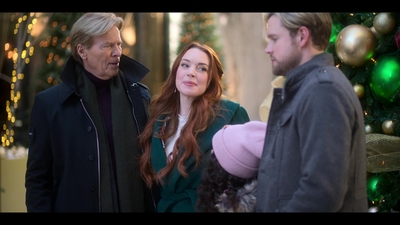 Click to view full size image
==============
Falling_For_Christmas_2022_1080p_LLP_012845.jpg Falling_For_Christmas_2022_1080p_LLP_012845.jpg