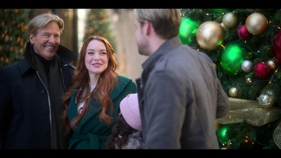 Click to view full size image
==============
Falling_For_Christmas_2022_1080p_LLP_012858.jpg Falling_For_Christmas_2022_1080p_LLP_012858.jpg