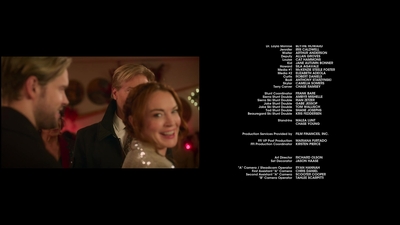 Falling_For_Christmas_2022_1080p_LLP_012993.jpg