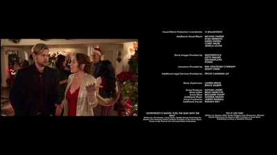 Falling_For_Christmas_2022_1080p_LLP_013274.jpg