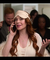 Falling_For_Christmas_2022_1080p_LLP_000414.jpg