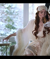 Falling_For_Christmas_2022_1080p_LLP_000458.jpg