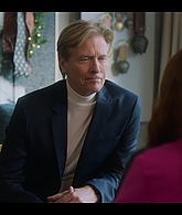 Falling_For_Christmas_2022_1080p_LLP_001764.jpg