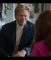 Falling_For_Christmas_2022_1080p_LLP_001790.jpg