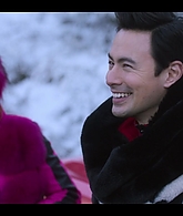 Falling_For_Christmas_2022_1080p_LLP_002269.jpg