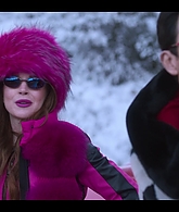 Falling_For_Christmas_2022_1080p_LLP_002287.jpg