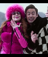 Falling_For_Christmas_2022_1080p_LLP_002617.jpg