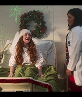 Falling_For_Christmas_2022_1080p_LLP_003118.jpg