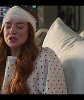 Falling_For_Christmas_2022_1080p_LLP_003246.jpg