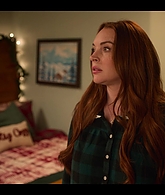 Falling_For_Christmas_2022_1080p_LLP_003738.jpg