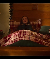 Falling_For_Christmas_2022_1080p_LLP_004148.jpg