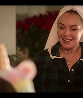 Falling_For_Christmas_2022_1080p_LLP_004267.jpg