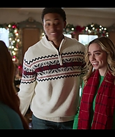 Falling_For_Christmas_2022_1080p_LLP_004480.jpg