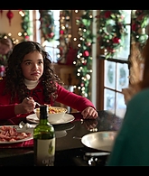 Falling_For_Christmas_2022_1080p_LLP_004539.jpg