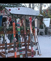 Falling_For_Christmas_2022_1080p_LLP_005241.jpg