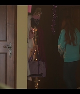 Falling_For_Christmas_2022_1080p_LLP_005523.jpg