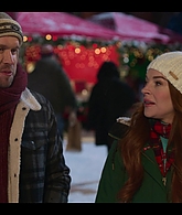 Falling_For_Christmas_2022_1080p_LLP_006144.jpg