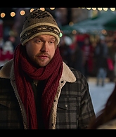 Falling_For_Christmas_2022_1080p_LLP_006167.jpg