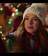 Falling_For_Christmas_2022_1080p_LLP_006174.jpg