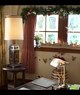 Falling_For_Christmas_2022_1080p_LLP_007701.jpg