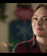 Falling_For_Christmas_2022_1080p_LLP_007730.jpg