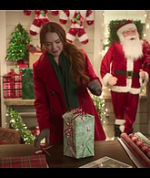 Falling_For_Christmas_2022_1080p_LLP_007785.jpg