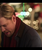 Falling_For_Christmas_2022_1080p_LLP_007813.jpg