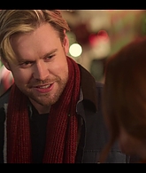 Falling_For_Christmas_2022_1080p_LLP_007843.jpg