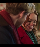 Falling_For_Christmas_2022_1080p_LLP_007849.jpg