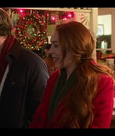 Falling_For_Christmas_2022_1080p_LLP_007891.jpg