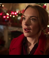 Falling_For_Christmas_2022_1080p_LLP_008107.jpg