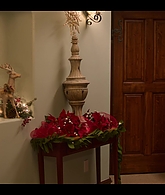 Falling_For_Christmas_2022_1080p_LLP_008138.jpg