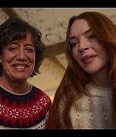 Falling_For_Christmas_2022_1080p_LLP_008231.jpg