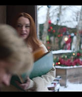 Falling_For_Christmas_2022_1080p_LLP_008274.jpg