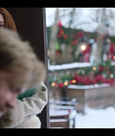 Falling_For_Christmas_2022_1080p_LLP_008275.jpg