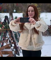 Falling_For_Christmas_2022_1080p_LLP_008899.jpg