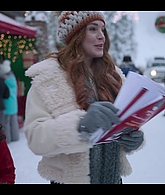 Falling_For_Christmas_2022_1080p_LLP_008941.jpg