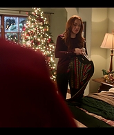 Falling_For_Christmas_2022_1080p_LLP_009401.jpg