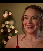 Falling_For_Christmas_2022_1080p_LLP_009752.jpg
