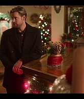 Falling_For_Christmas_2022_1080p_LLP_009778.jpg