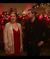 Falling_For_Christmas_2022_1080p_LLP_009848.jpg