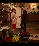 Falling_For_Christmas_2022_1080p_LLP_009872.jpg