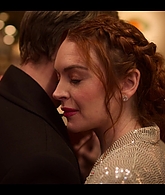 Falling_For_Christmas_2022_1080p_LLP_009912.jpg