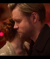 Falling_For_Christmas_2022_1080p_LLP_009928.jpg