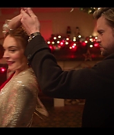 Falling_For_Christmas_2022_1080p_LLP_009936.jpg