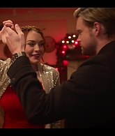 Falling_For_Christmas_2022_1080p_LLP_009937.jpg
